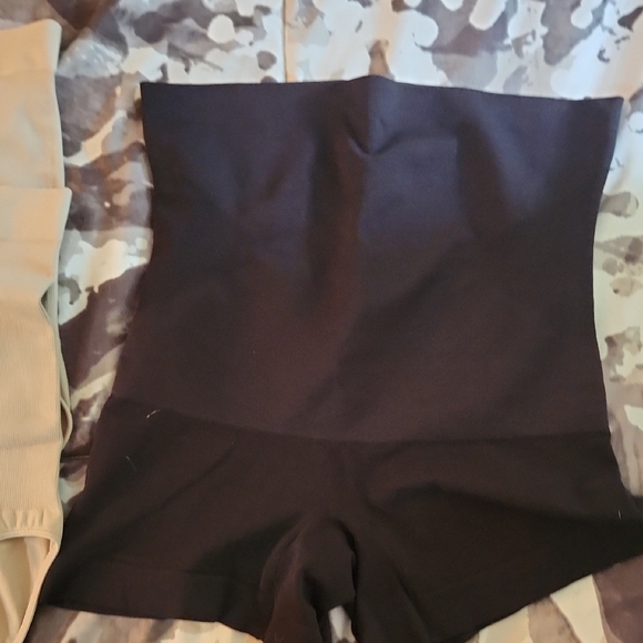 Beige and Black High-Waisted Shapewear Set Of 3 - Picture 4 of 5